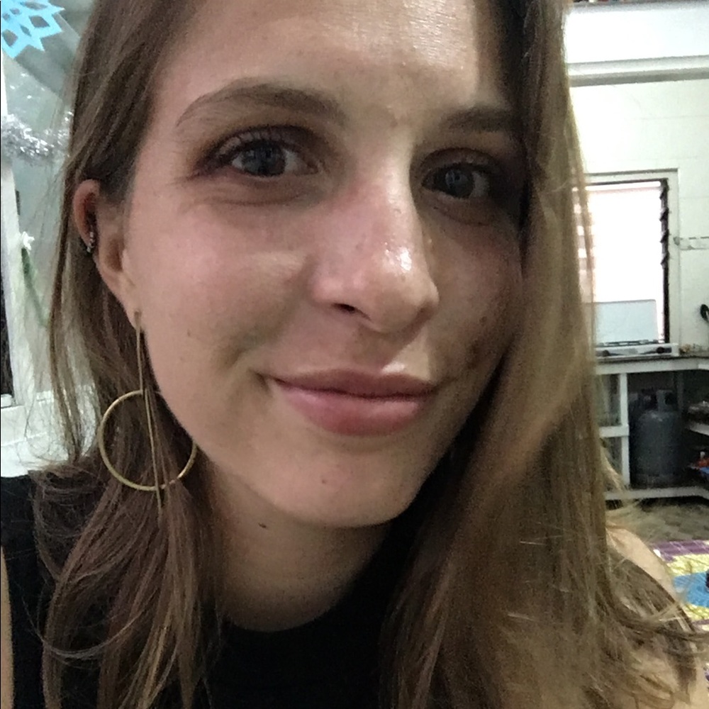 Meet your Posher, Marisa